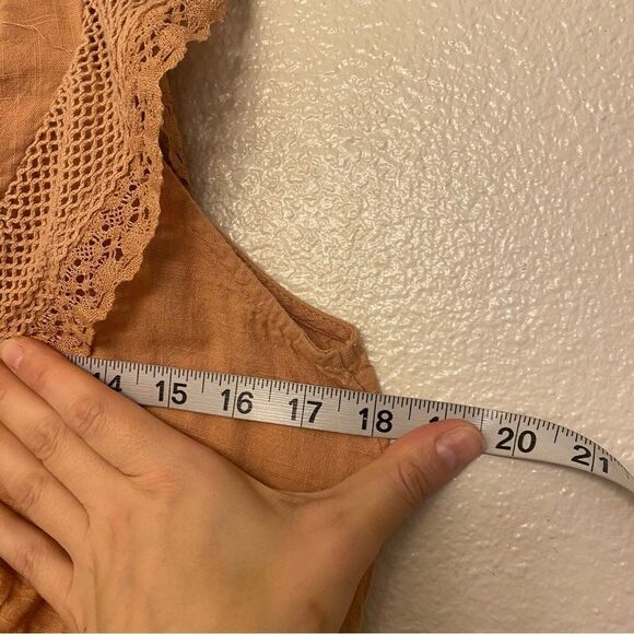 Old Navy Flutter Sleeve Crochet Lace low Tie-Back blouse Top peachy pink M - Picture 6 of 11